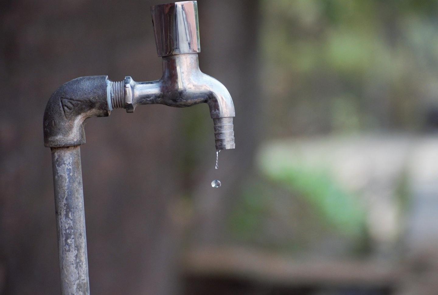 Tropfender Wasserhahn.